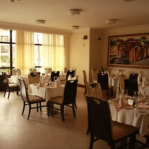 Hotel Caravan